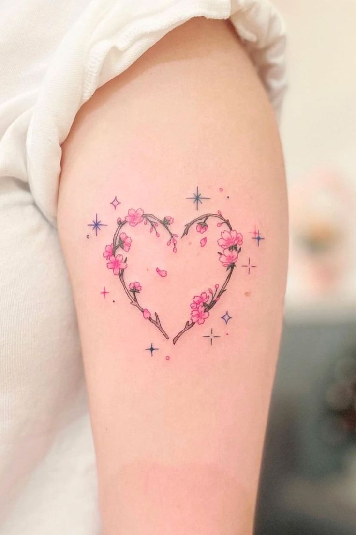 35 Stunning Small Heart Tattoo Ideas 35 Stunning Small Heart Tattoo Ideas